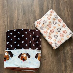 Snuggle Puppy 2 Piece Warm Soft Fluffy Fleece Flannel Pet Cat Dog Blanket Throw